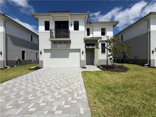 9908 Portofino CIR, Fort Myers, FL 33967