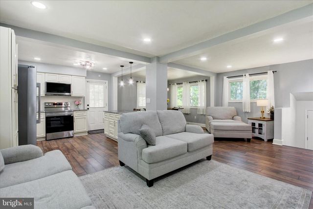 30 HALLECK DR, East Berlin, PA 17316