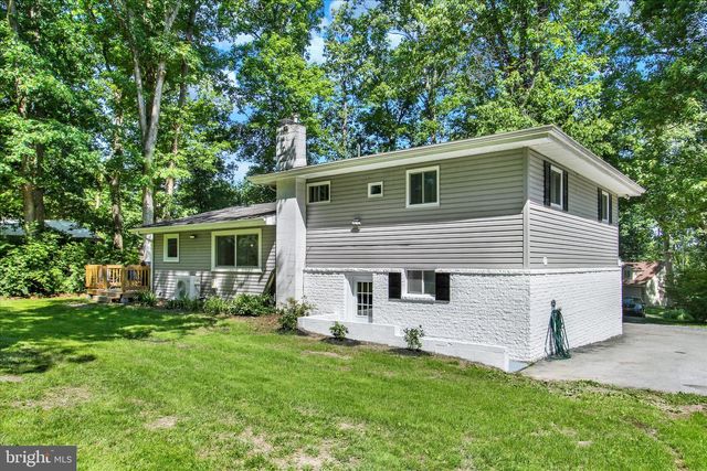 30 HALLECK DR, East Berlin, PA 17316