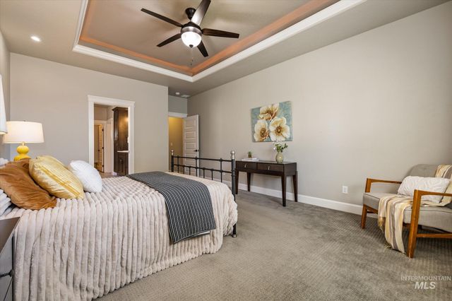 641 E Crest Ridge Dr, Meridian, ID 83642