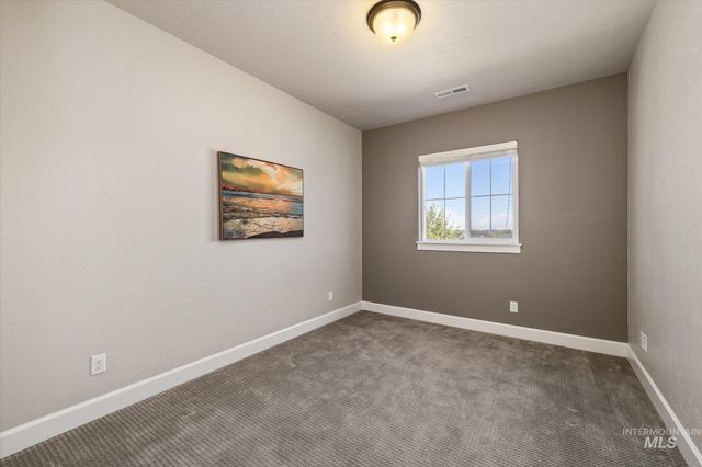 641 E Crest Ridge Dr, Meridian, ID 83642
