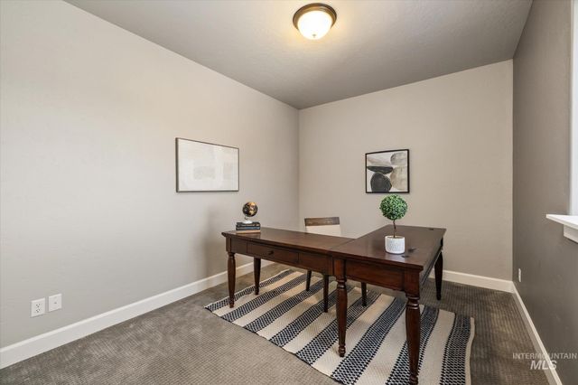 641 E Crest Ridge Dr, Meridian, ID 83642
