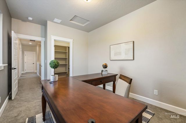 641 E Crest Ridge Dr, Meridian, ID 83642