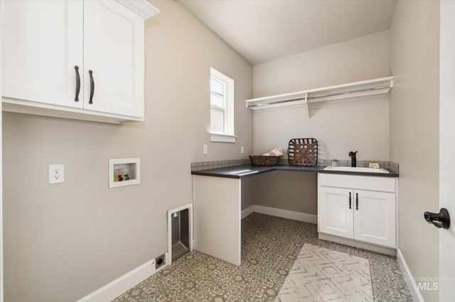 641 E Crest Ridge Dr, Meridian, ID 83642
