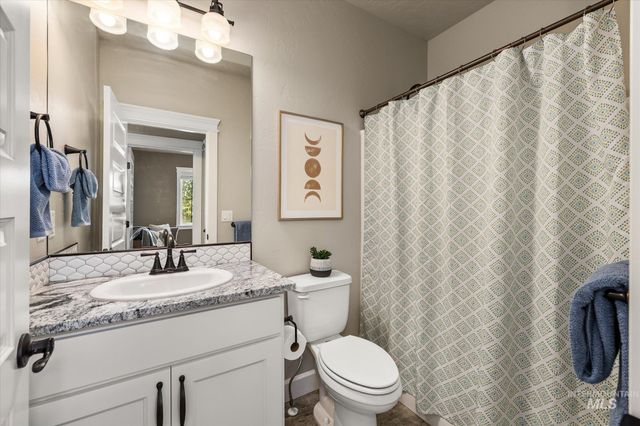 641 E Crest Ridge Dr, Meridian, ID 83642
