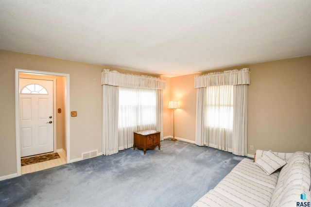 2520 S Center Ave Avenue, Sioux Falls, SD 57105