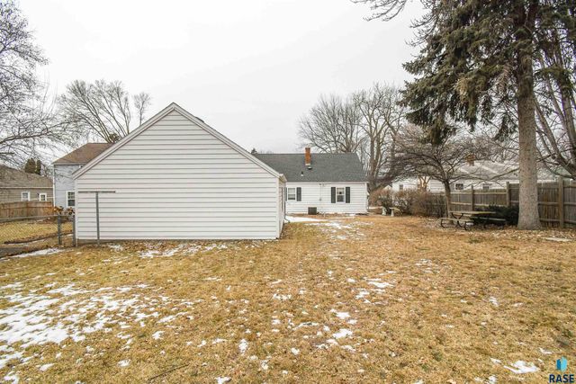 2520 S Center Ave Avenue, Sioux Falls, SD 57105