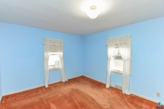 2520 S Center Ave Avenue, Sioux Falls, SD 57105