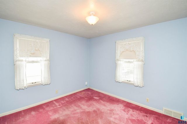 2520 S Center Ave Avenue, Sioux Falls, SD 57105