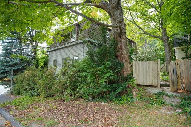 15 Crescent Street, Stow, MA 01775