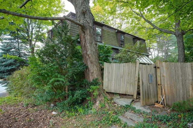 15 Crescent Street, Stow, MA 01775