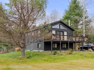 85 Bobillen Road, Jewett, NY 12444