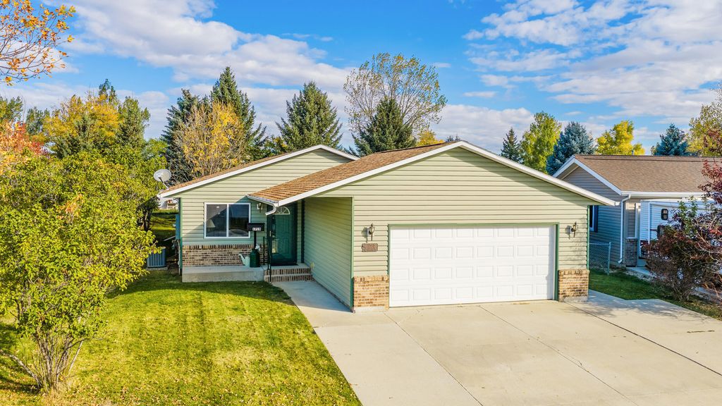 1719 Sagebrush Drive, Sheridan, WY 82801 photo 2