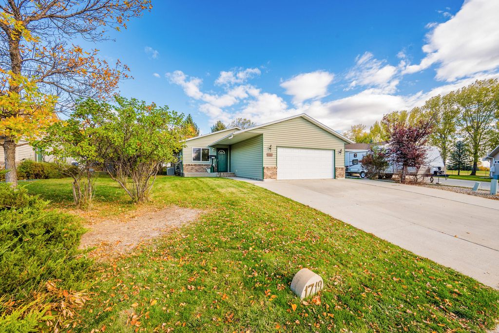 1719 Sagebrush Drive, Sheridan, WY 82801 photo 4