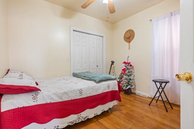 5349 W Fletcher Street, Chicago, IL 60641