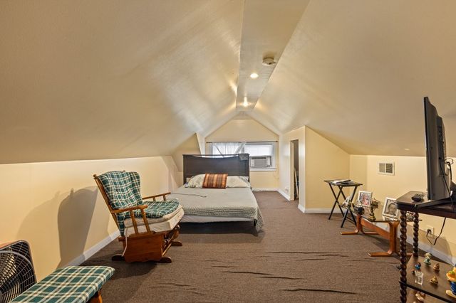 5349 W Fletcher Street, Chicago, IL 60641