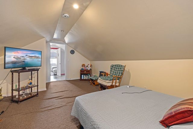 5349 W Fletcher Street, Chicago, IL 60641