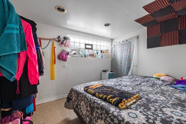 5349 W Fletcher Street, Chicago, IL 60641