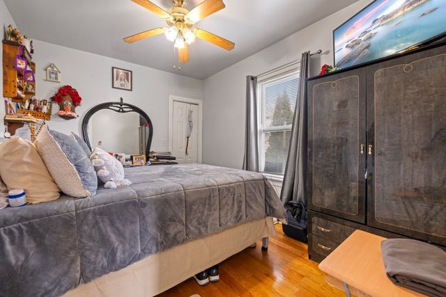 5349 W Fletcher Street, Chicago, IL 60641