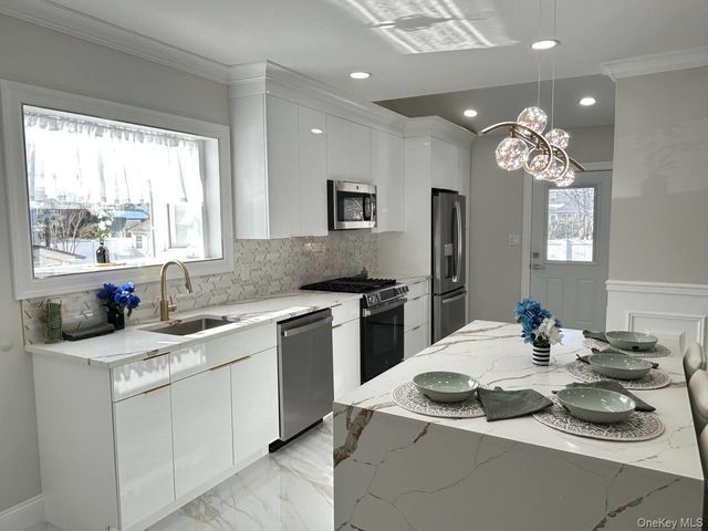 53 Lee Avenue, Valley Stream, NY 11581