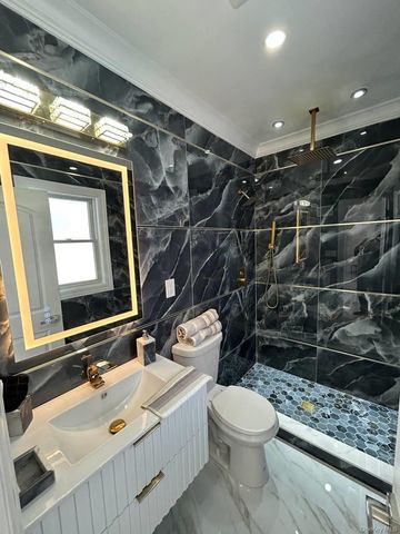 53 Lee Avenue, Valley Stream, NY 11581