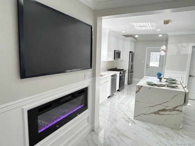 53 Lee Avenue, Valley Stream, NY 11581