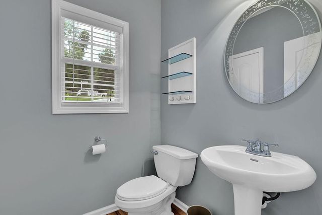 5581 River Valley Way, Flowery Branch, GA 30542