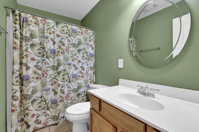 5581 River Valley Way, Flowery Branch, GA 30542
