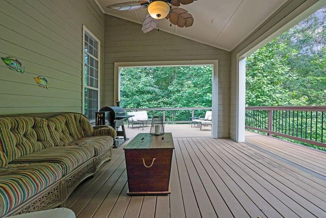 5581 River Valley Way, Flowery Branch, GA 30542