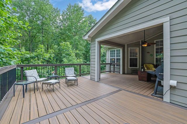 5581 River Valley Way, Flowery Branch, GA 30542