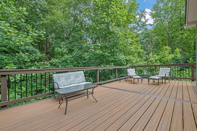 5581 River Valley Way, Flowery Branch, GA 30542