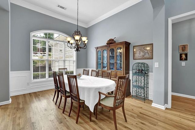 5581 River Valley Way, Flowery Branch, GA 30542