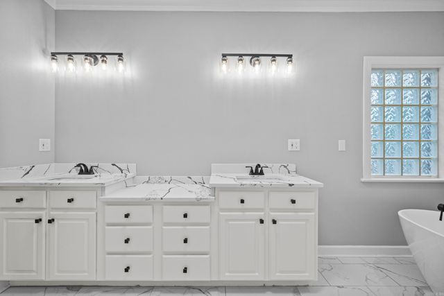 14 Aberdeen Dr, Little Rock, AR 72223