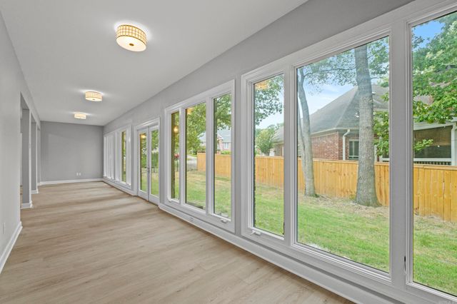 14 Aberdeen Dr, Little Rock, AR 72223