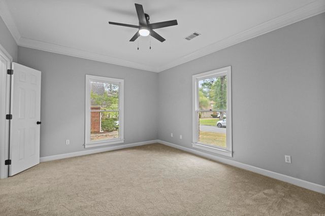 14 Aberdeen Dr, Little Rock, AR 72223