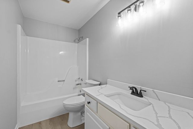 14 Aberdeen Dr, Little Rock, AR 72223