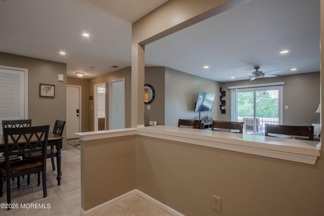 414 Wedgewood Circle 25, Belford, NJ 07718