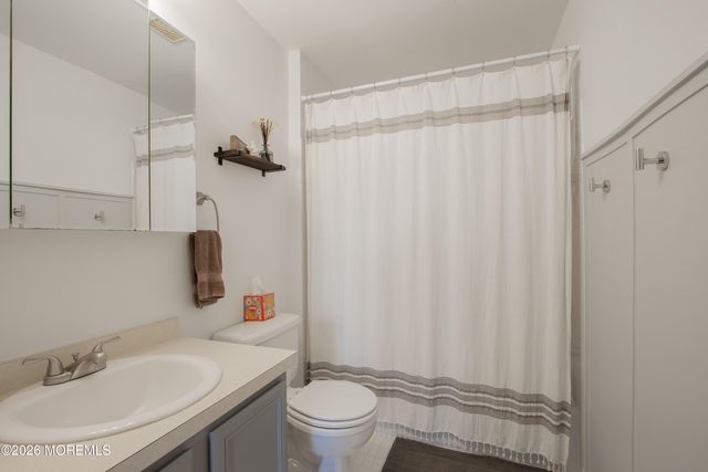414 Wedgewood Circle 25, Belford, NJ 07718