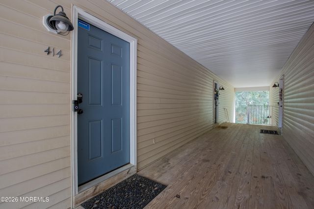 414 Wedgewood Circle 25, Belford, NJ 07718