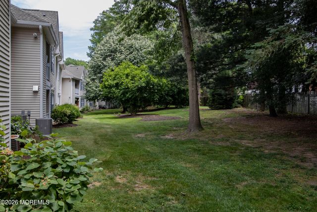 414 Wedgewood Circle 25, Belford, NJ 07718