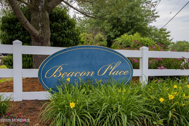 414 Wedgewood Circle 25, Belford, NJ 07718