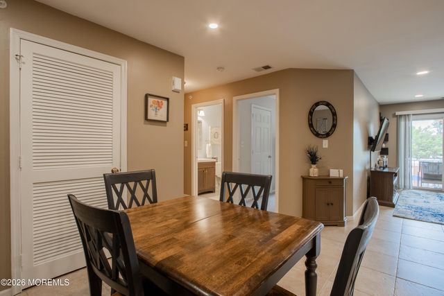 414 Wedgewood Circle 25, Belford, NJ 07718
