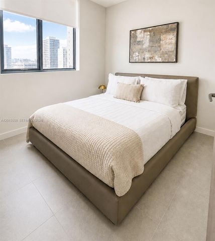 121 NE 5th St 2705, Miami, FL 33132