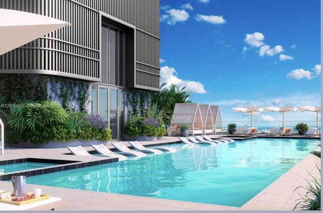 121 NE 5th St 2705, Miami, FL 33132