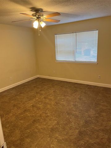 7010 Pickett Drive, Richmond, TX 77469