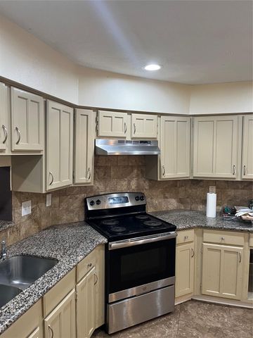 7010 Pickett Drive, Richmond, TX 77469