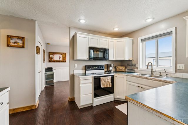 19012 Upper Pleasant Ridge Rd, Caldwell, ID 83607