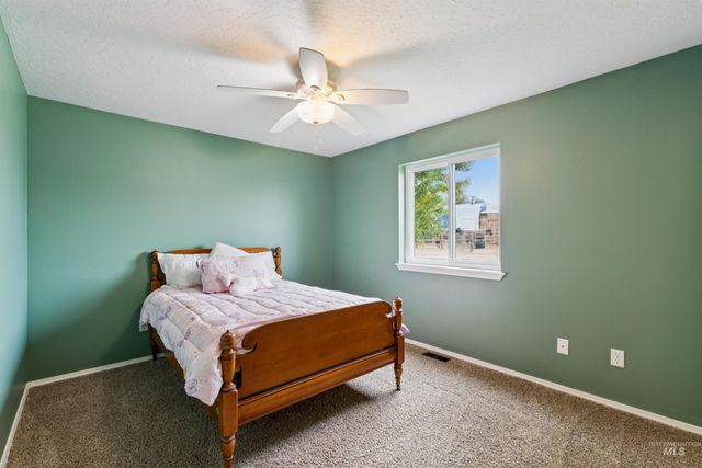 19012 Upper Pleasant Ridge Rd, Caldwell, ID 83607