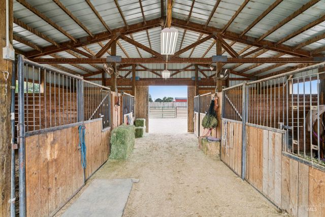 19012 Upper Pleasant Ridge Rd, Caldwell, ID 83607
