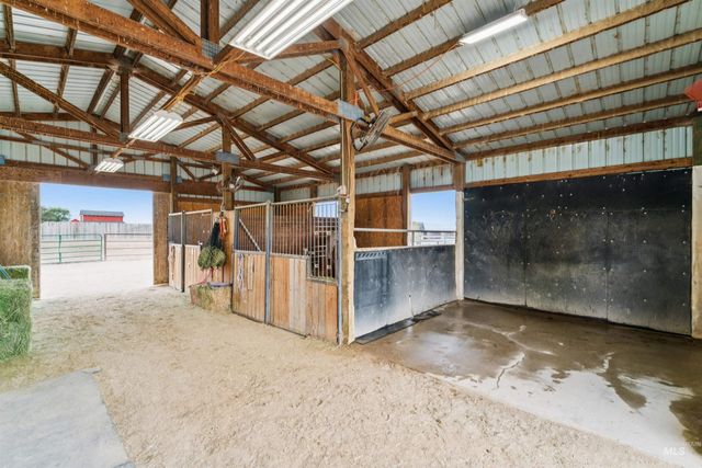 19012 Upper Pleasant Ridge Rd, Caldwell, ID 83607